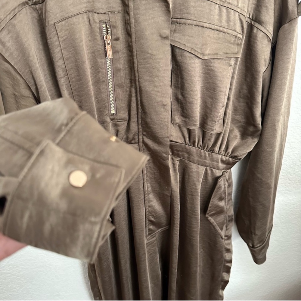 House of CB '❗️Antonella' Satin Jumpsuit
size small - Picture 10 of 13